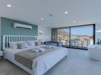 Villa Emporium 4478
